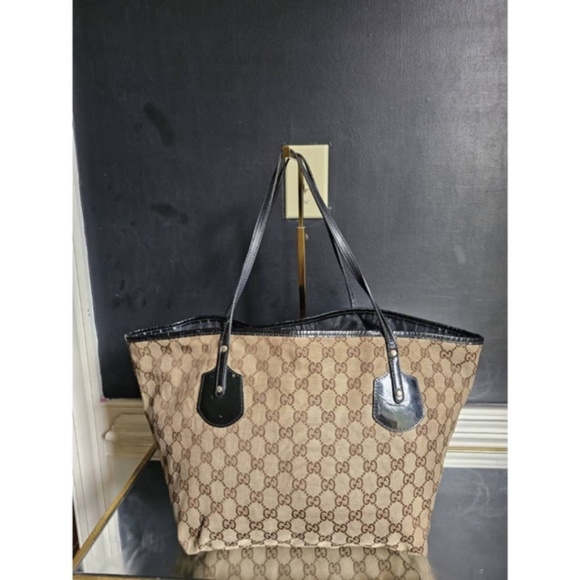 Gucci Beige and Black Shoulder Bag - Picture 11 of 11